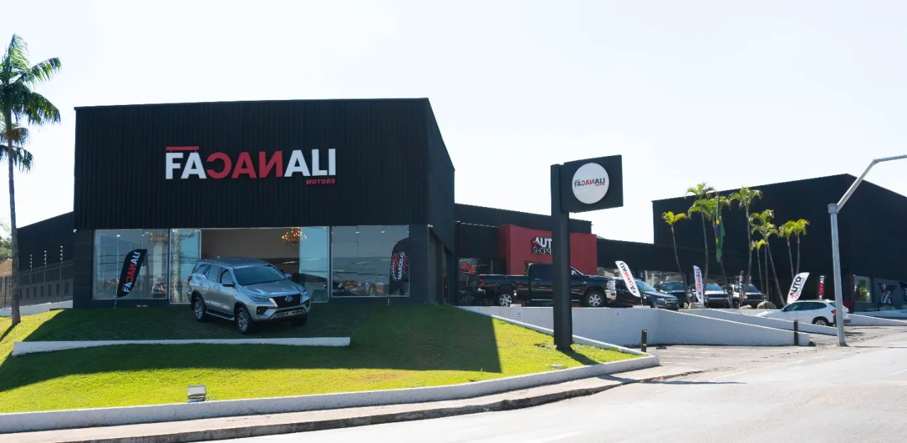 Fachada da loja Facanali Motors - Espírito Santo do Pinhal - SP