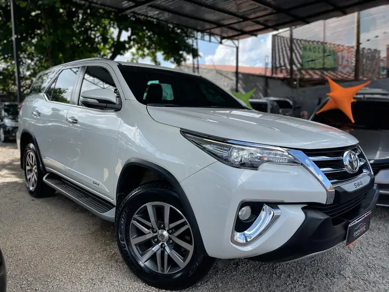 Toyota SW4 2.8 TDI SRX 7L 4x4 (Aut)
