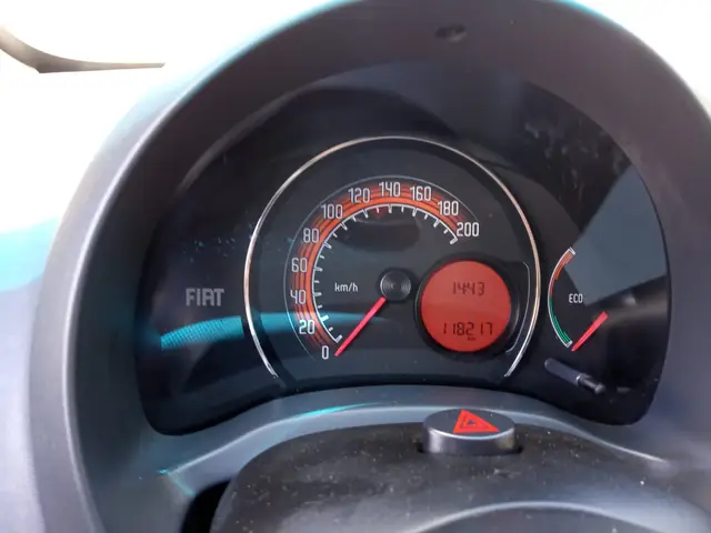 Carro Fiat Uno 2012 Vivace 1.0 8V (Flex) 2p