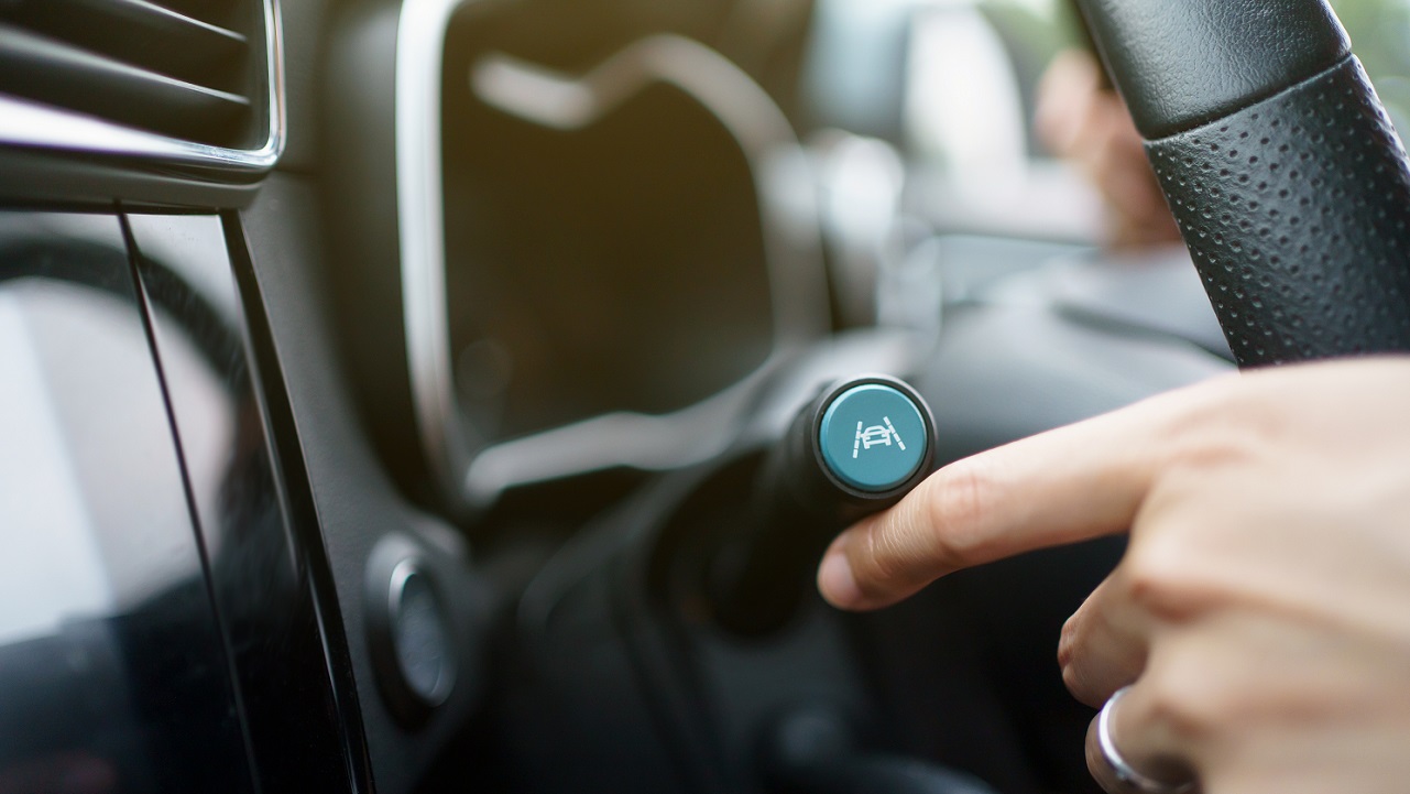 ACC: o que é e como funciona o controle de cruzeiro adaptativo | Mobiauto