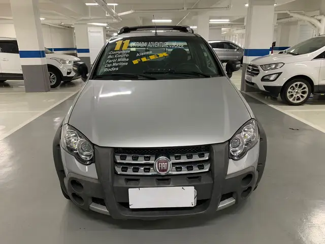 Carro Fiat Strada 2011 Adventure Locker 1.8 16V (Cabine Estendida)