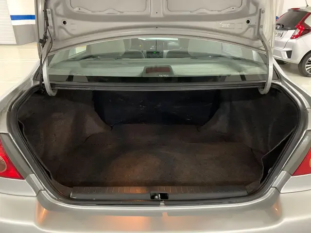 Carro Toyota Corolla 2006 Sedan XLi 1.6 16V
