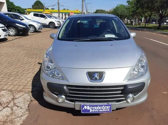 Carro Peugeot 307 2012 Hatch. Presence 1.6 16V (flex)