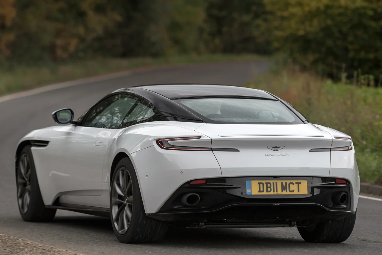 Aston Martin DB11 V8