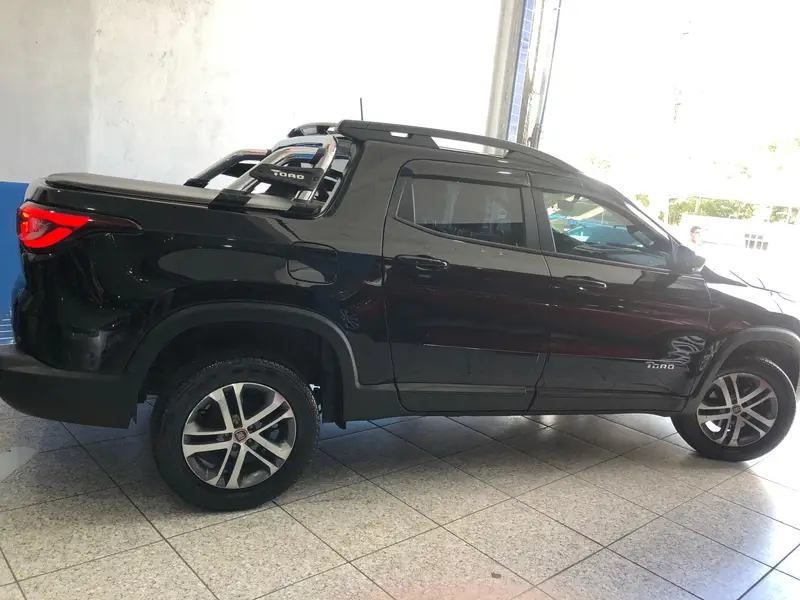 Fiat Toro Freedom 1.8 AT6 4x2 (Flex)