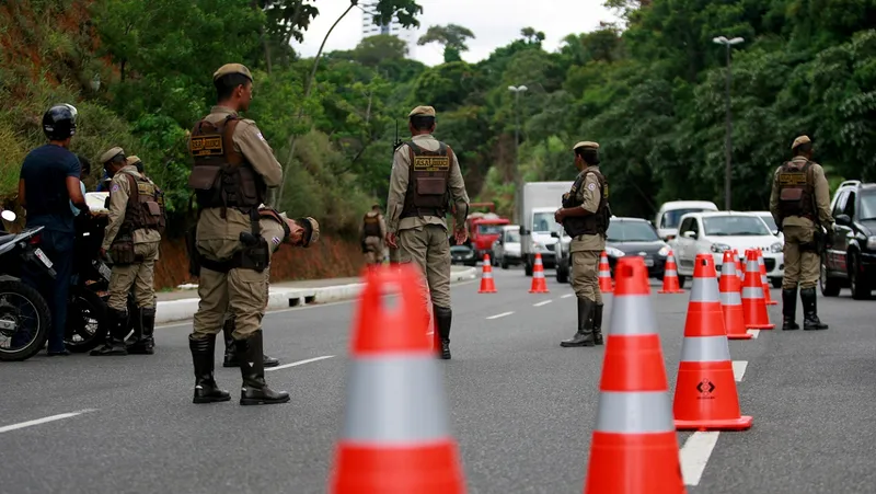 Carros com 15 anos de atraso de licenciamento virarão "fantasmas" sobre rodas