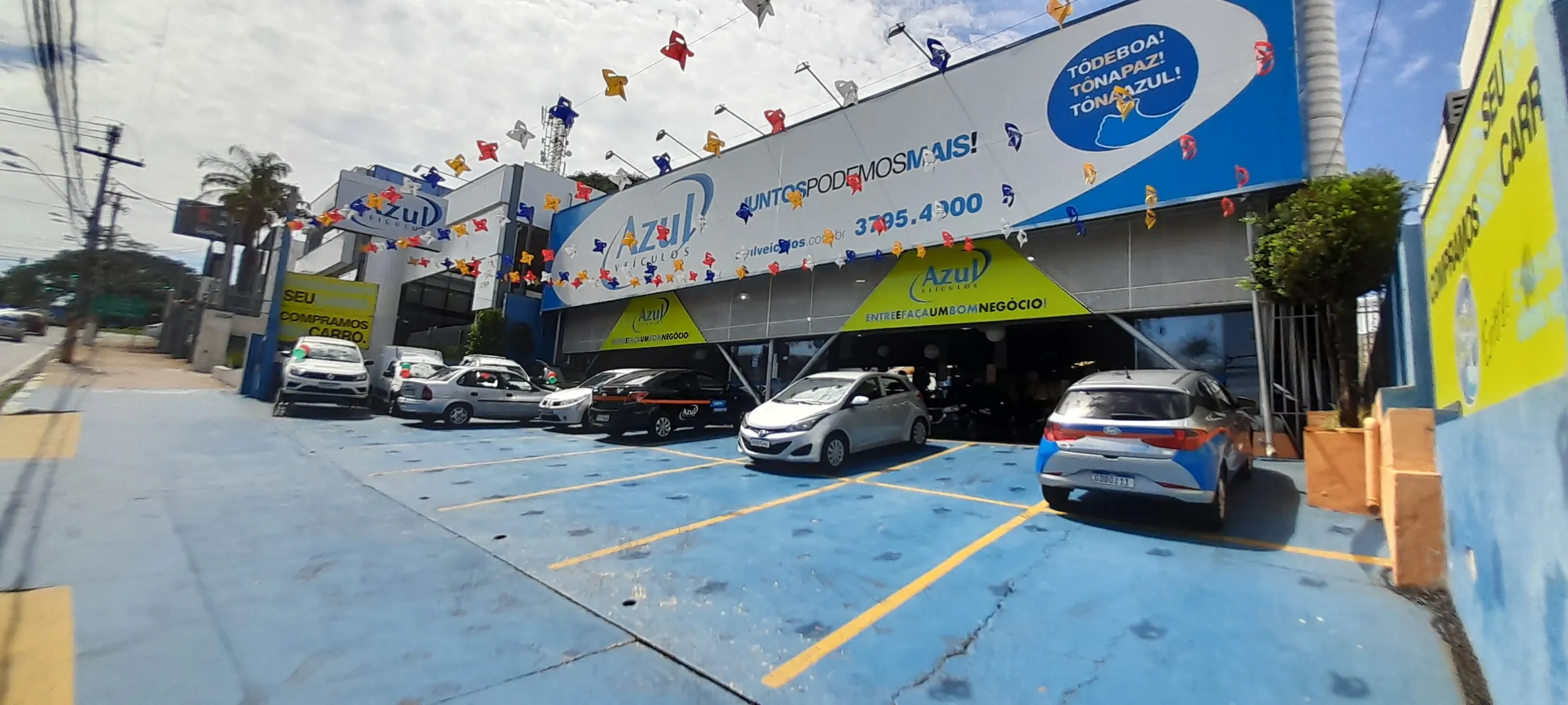 Fachada da loja Veículos à venda em Azul Veiculos Moraes Salles - Campinas - SP | Mobiauto