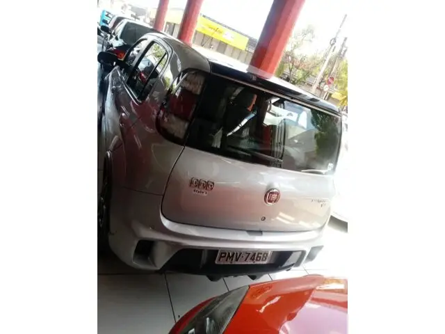 Carro Fiat Uno 2015 Vivace 1.0 8V (Flex) 4p