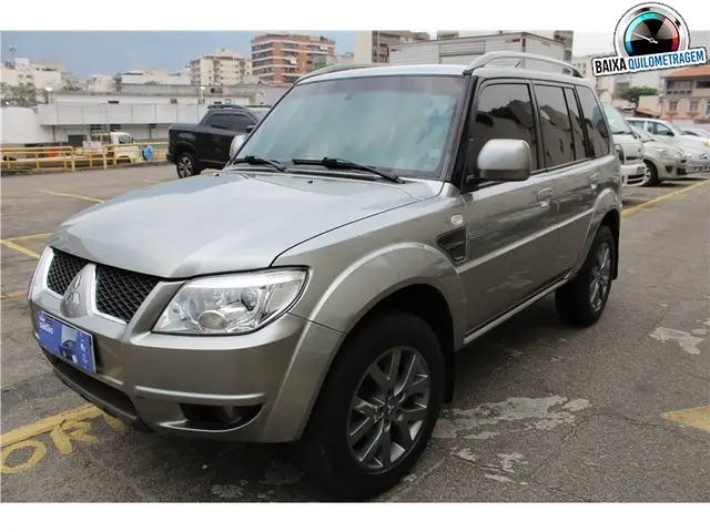 Carro Mitsubishi Pajero TR4 2015 2.0 16V 4x2 (Flex)