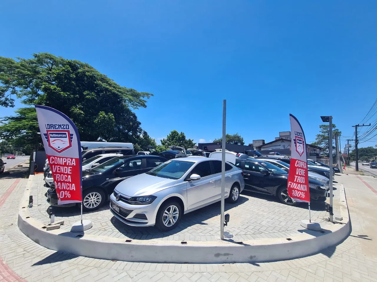Fachada da loja LORENZO MULTIMARCAS - Joinville - SC