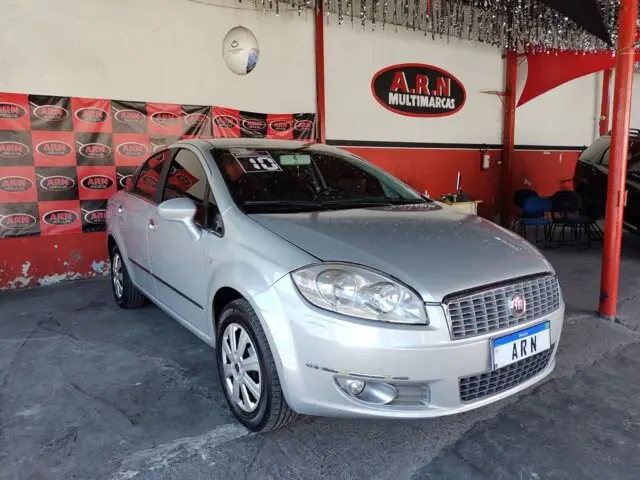 Carro Fiat Linea 2010 LX 1.9 16V (Flex)