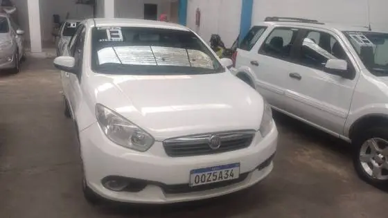 Carro Fiat Grand Siena 2013 Tetrafuel 1.4 8V