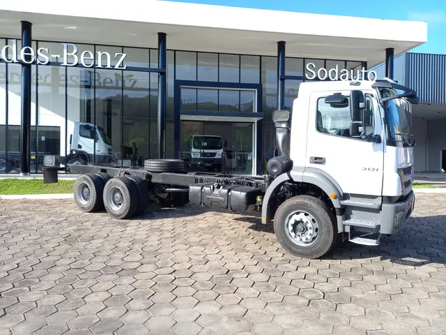 Carro Mercedes-Benz Axor 2022 3131/48 6X4
