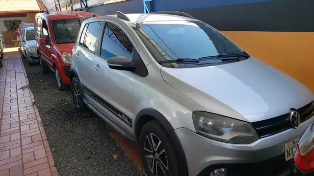 Carro Volkswagen CrossFox 2012 1.6 VHT (Flex)