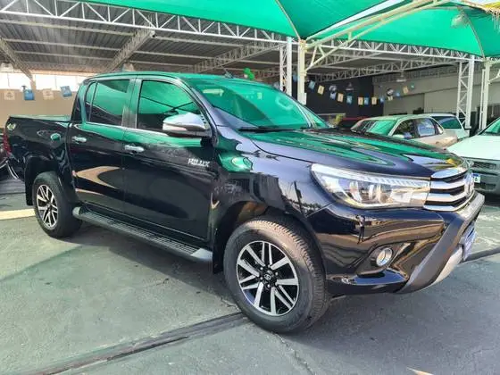 Carro Toyota Hilux Cabine Dupla 2016 Hilux 2.8 TDI SRX CD 4x4 (Aut)