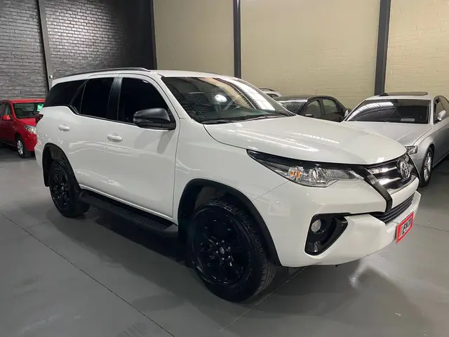 Carro Toyota SW4 2019 2.7 SRV 7L 4x2 (Aut) (Flex)
