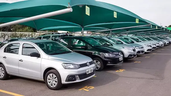 Segundo associação das fabricantes instaladas no país, demanda represada por veículos de aluguel chegaria a 600 mil unidades