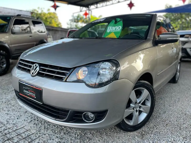 Volkswagen Polo Sedan 1.6 8V (Flex)