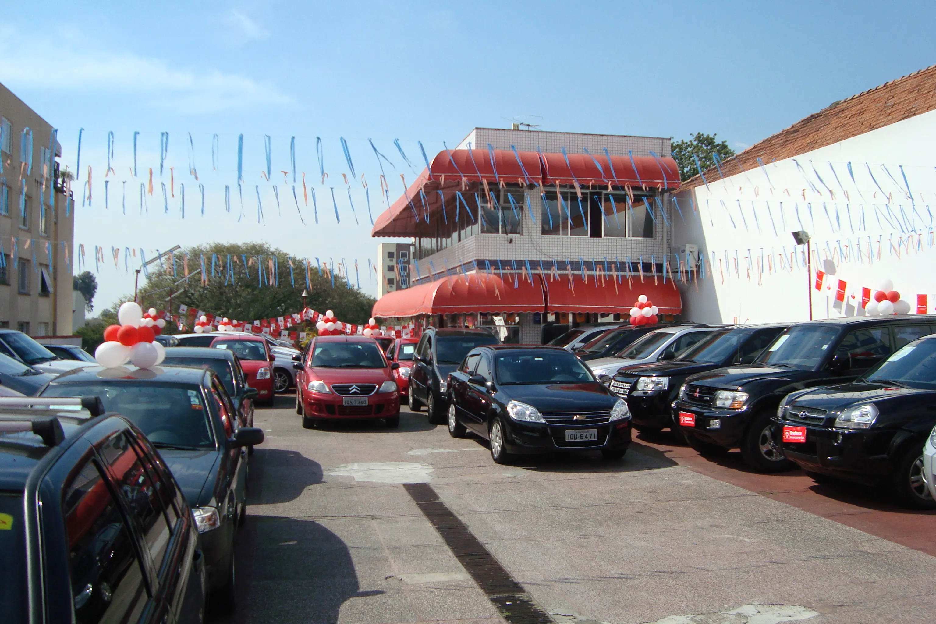 Fachada da loja Veículos à venda em varney automoveis  - Porto Alegre - RS | Mobiauto