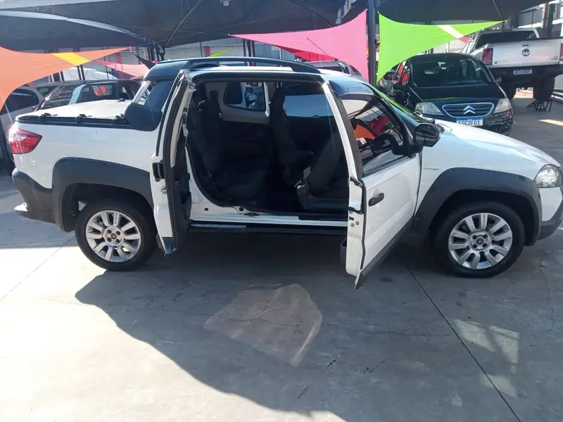 Fiat Strada Adventure 1.8 16V (Flex) (Cabine Dupla)