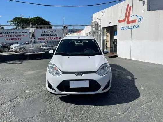 Carro Ford Fiesta Hatch 2014 SE Plus 1.6 RoCam (Flex)