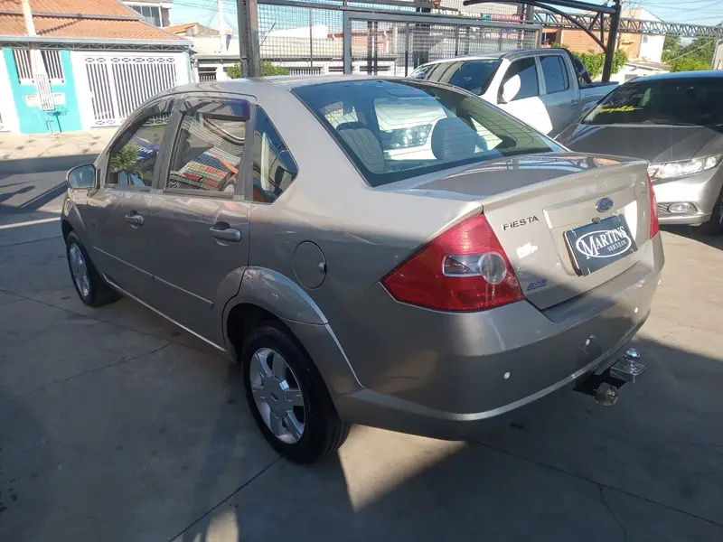 Ford Fiesta Sedan First 1.6 (Flex)