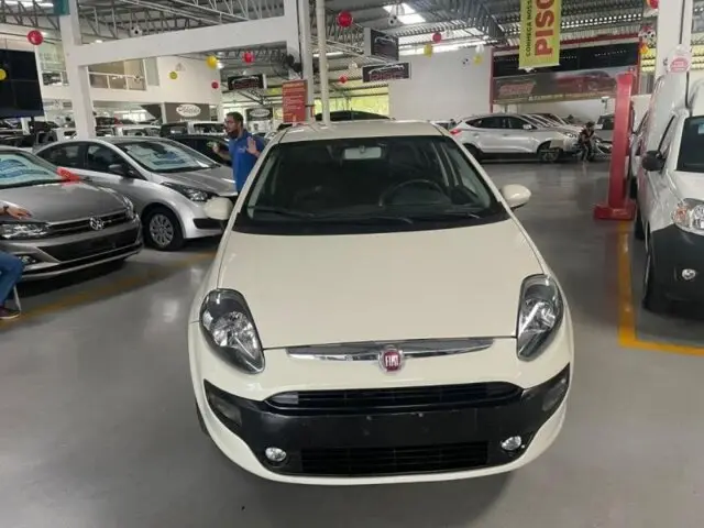 Fiat Punto Attractive 1.4 (Flex)