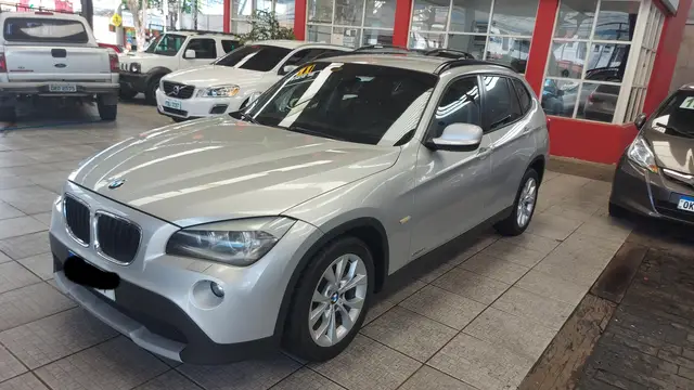 Carro BMW X1 2011 2.0 sDrive18i Top (Aut)
