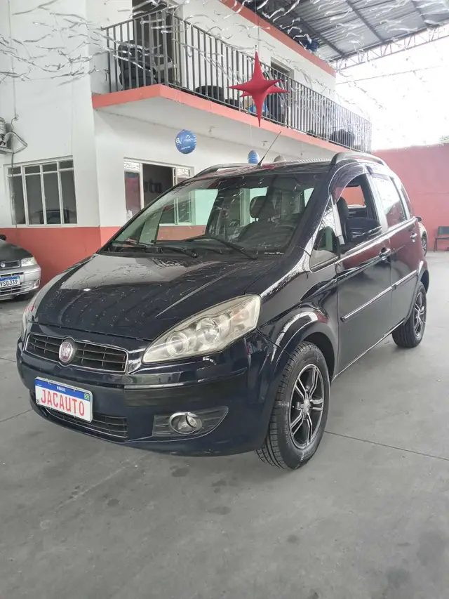 Carro Fiat Idea 2012 Attractive 1.4 8V (Flex)
