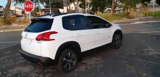 Peugeot 2008 1.6 Allure Pack (Aut)