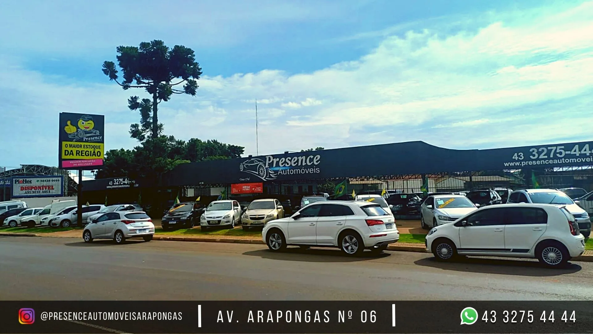 Fachada da loja Veículos à venda em PRESENCE AUTOMOVEIS - Arapongas - PR | Mobiauto