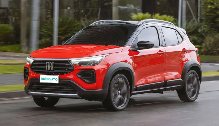 SUV de entrada da Stellantis surpreendeu como quinto modelo mais vendido em mais um mês com vendas em baixa e a picape Strada na liderança 