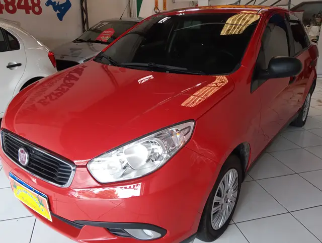 Carro Fiat Grand Siena 2018 Attractive 1.0 (Flex)