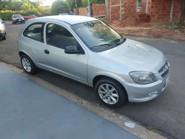 Carro Chevrolet Celta 2014 LS 1.0 (Flex) 2p