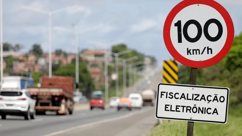 Governo promete premiar motoristas que passarem 1 ano sem levar multa