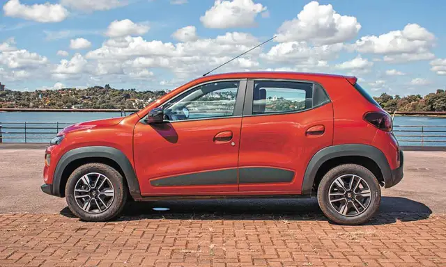 Carro Renault Kwid 2024 Intense 1.0 12v SCe (Flex)
