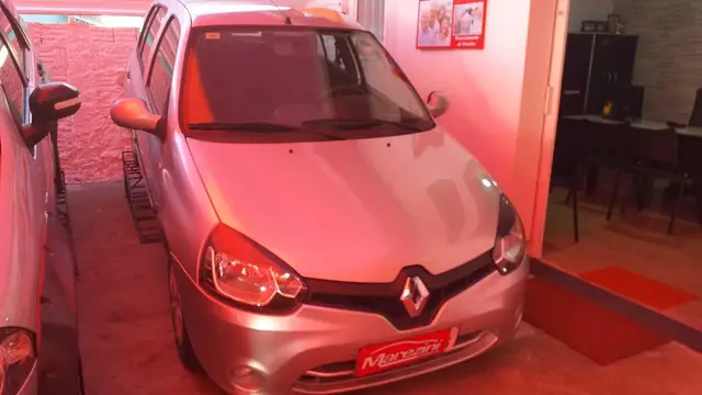 Carro Renault Clio 2013 Hatch. RN 1.0 16V