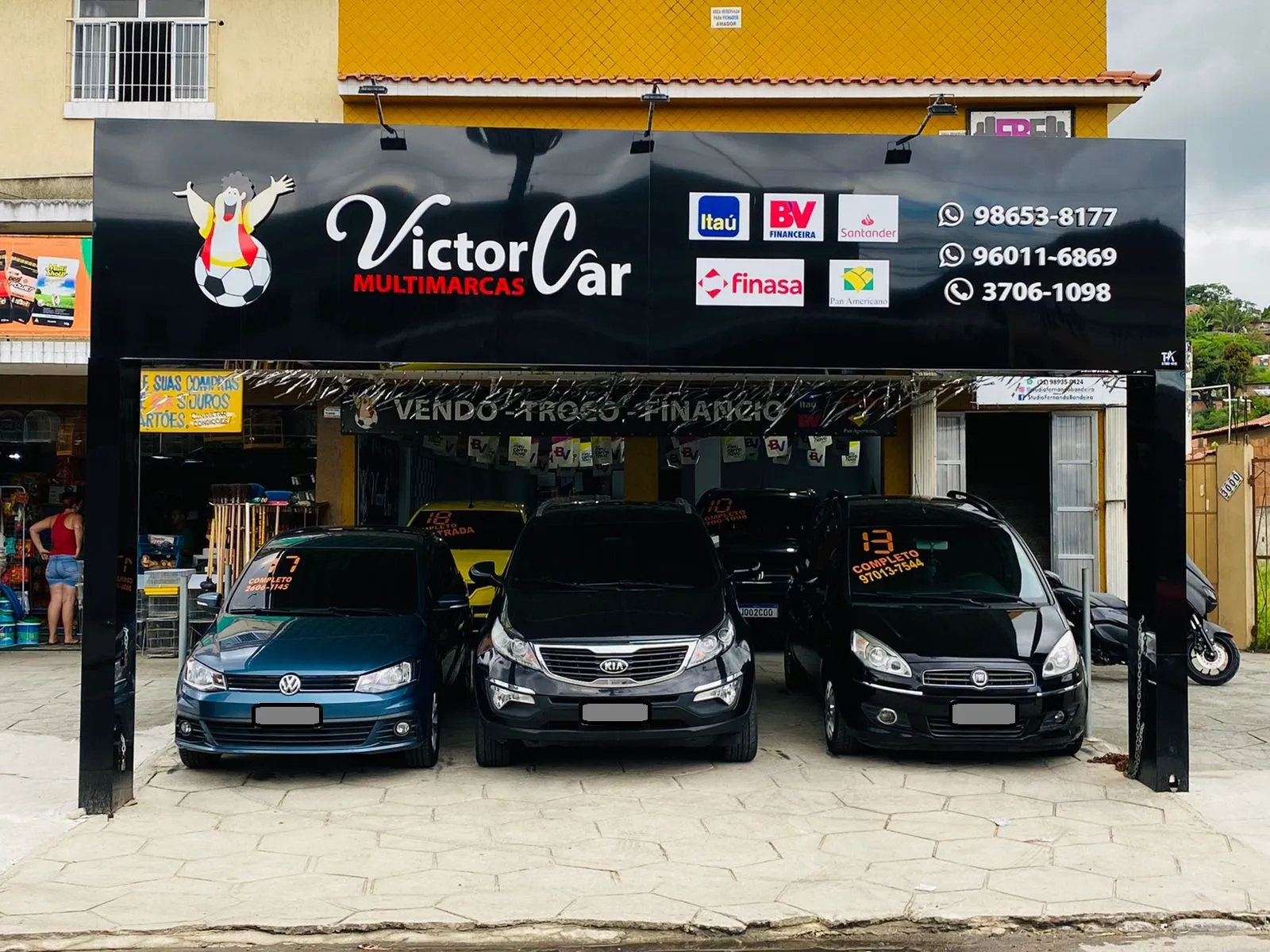 Fachada da loja Victor Car Multimarcas - São Gonçalo - RJ