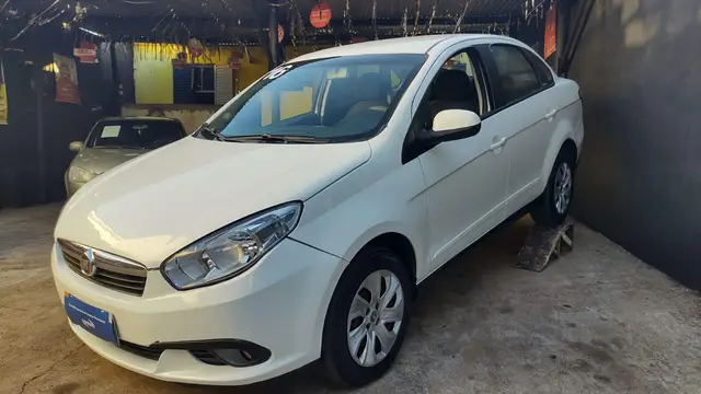 Carro Fiat Grand Siena 2016 Evo Attractive 1.4 8V (Flex)