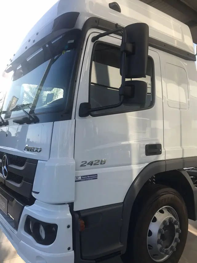 Carro Mercedes-Benz Atego 2022 2426/36 6X2 E5