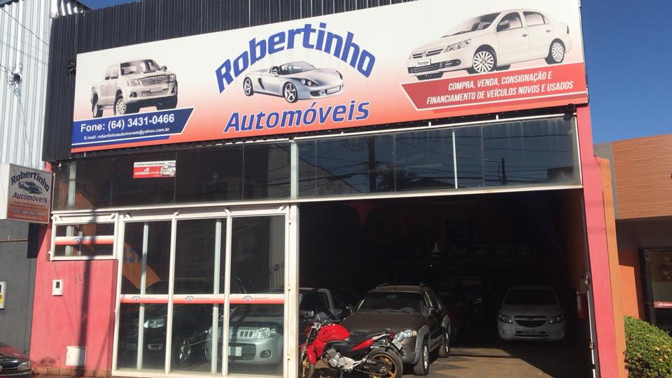 Fachada da loja Robertinho Automóveis - Itumbiara - GO