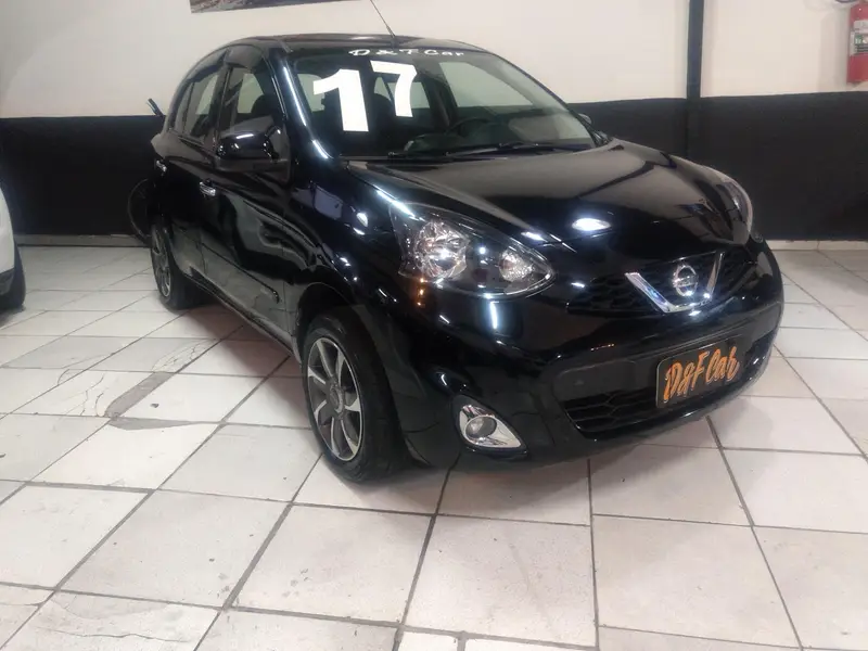 Nissan March 1.6 16V SL CVT (Flex)
