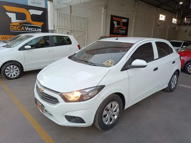 Carro Chevrolet Onix 2020 1.0 (Flex)
