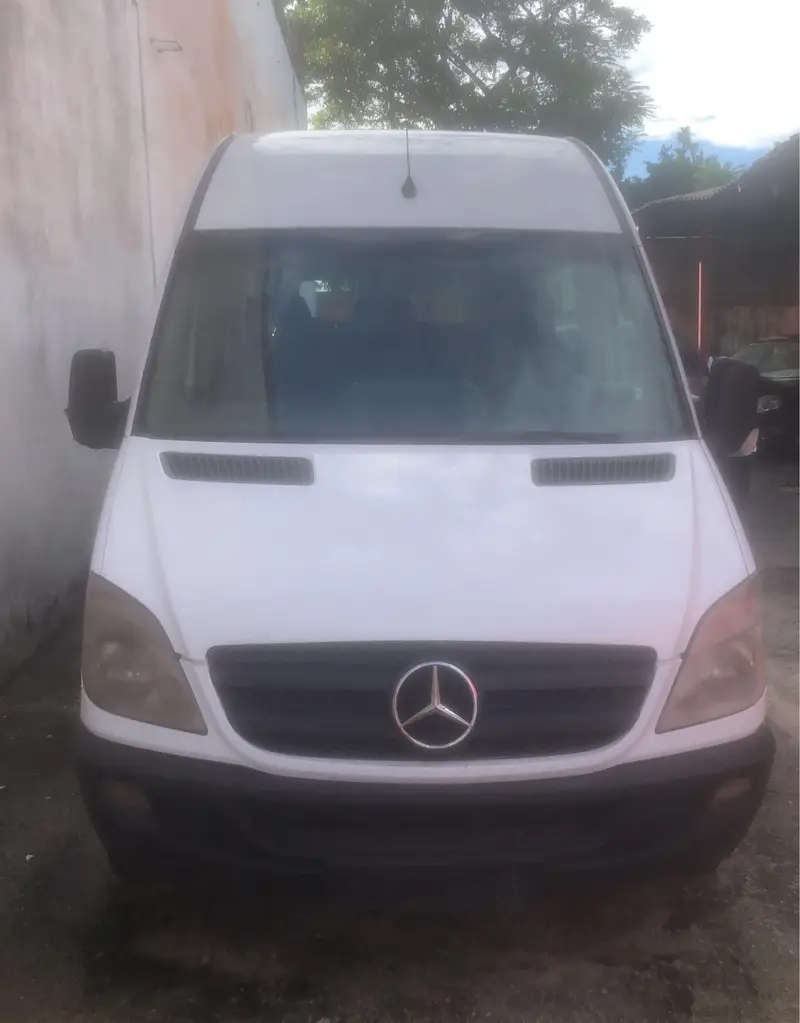 Mercedes-Benz Sprinter VAN 515 CDI  17+1