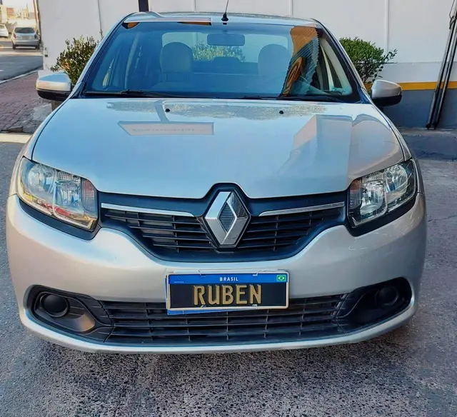 Carro Renault Logan 2015 Dynamique 1.6 8V