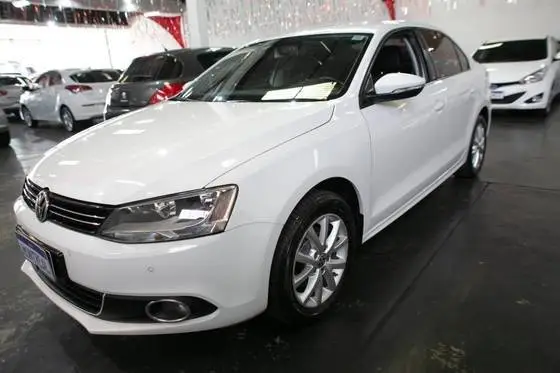 Volkswagen Jetta 2.0 Comfortline Tiptronic (Flex)