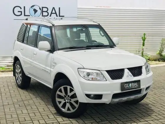 Carro Mitsubishi Pajero TR4 2015 2.0 16V 4x2 (Flex) (Aut)