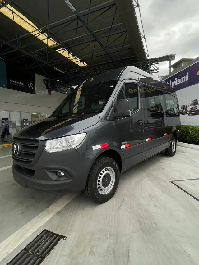 Carro Mercedes-Benz Sprinter 2022 VAN 416 CDI 15+1 (lugares) K42A UP6