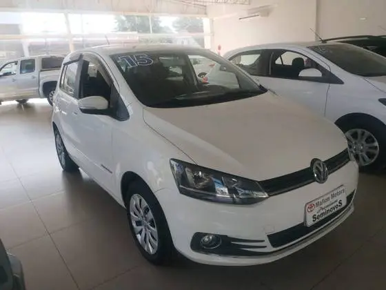Carro Volkswagen Fox 2015 Comfortline 1.0 TEC (Flex)