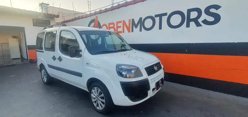 Fiat Doblò Essence 1.8 16V (Flex)
